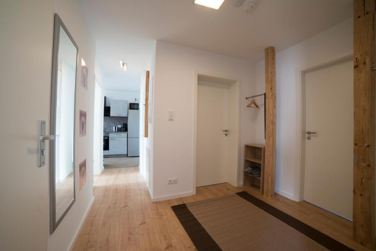 Schoene Grosse Ferienwohnung 79M2 Und 2 Baeder, Zentrumnah, 2Og Erfurt Exterior foto
