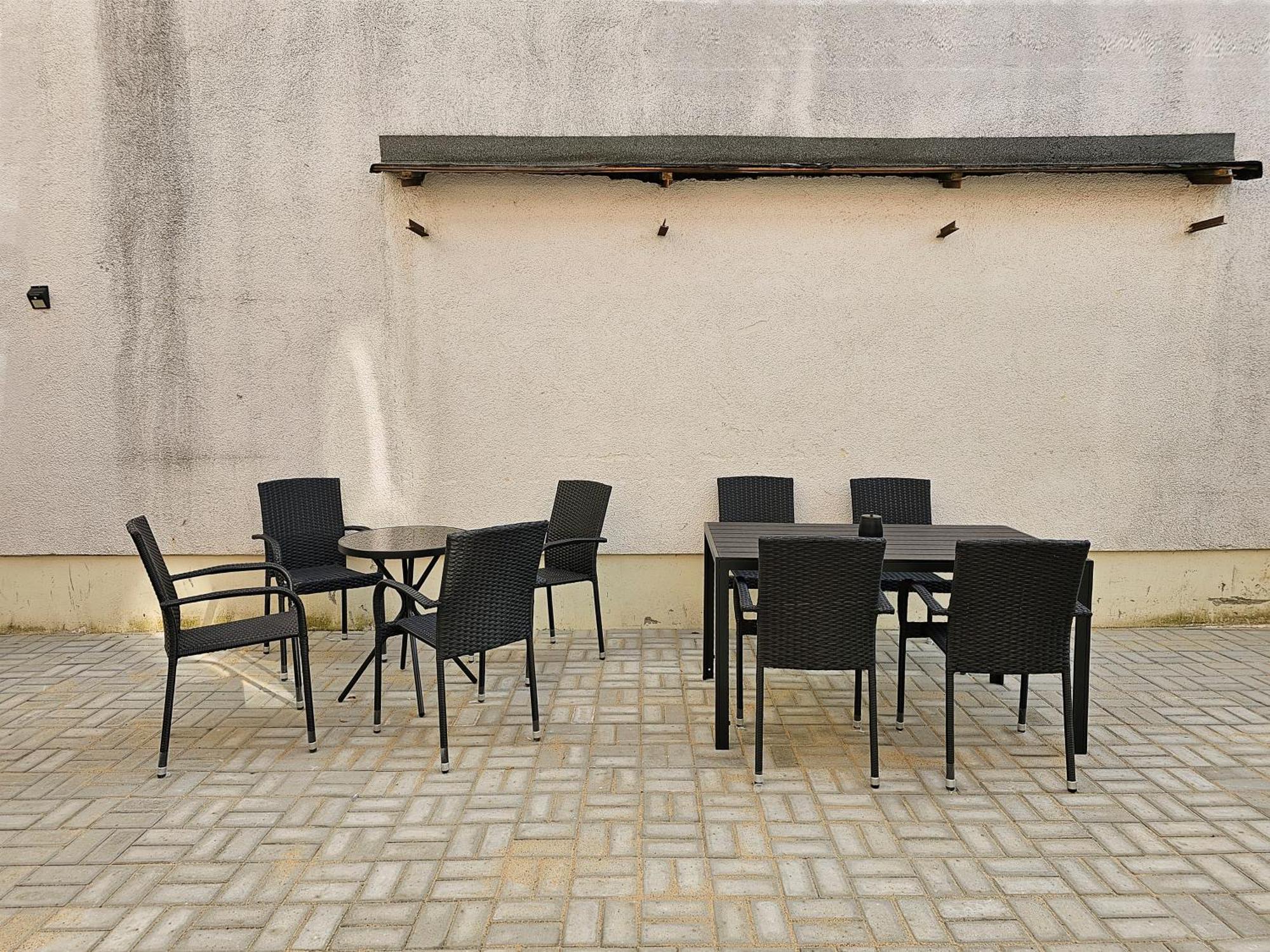 Schoene Grosse Ferienwohnung 79M2 Und 2 Baeder, Zentrumnah, 2Og Erfurt Exterior foto