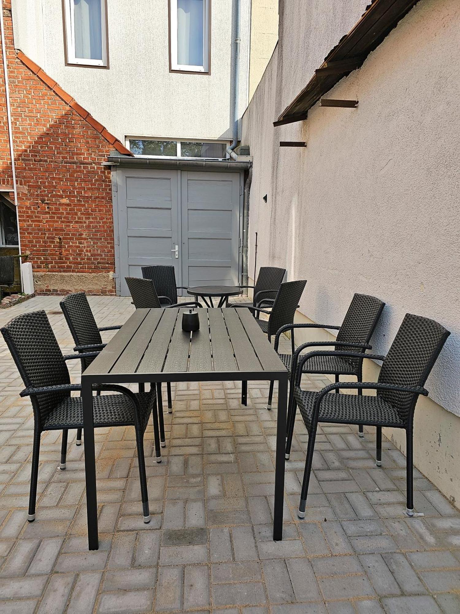 Schoene Grosse Ferienwohnung 79M2 Und 2 Baeder, Zentrumnah, 2Og Erfurt Exterior foto