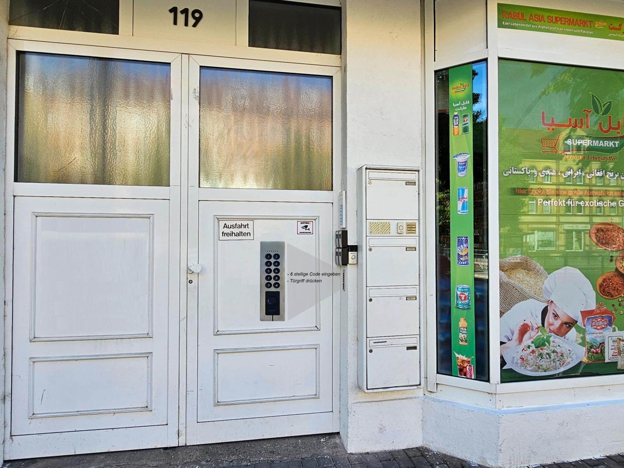 Schoene Grosse Ferienwohnung 79M2 Und 2 Baeder, Zentrumnah, 2Og Erfurt Exterior foto